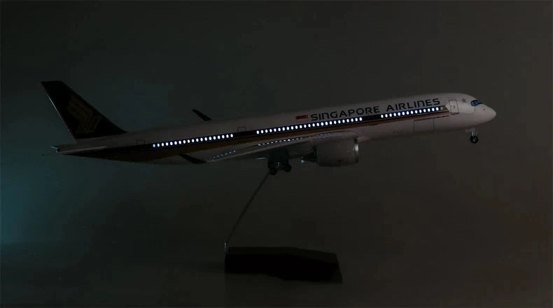 47CM diecast airplanes Singapore Airline b747 A380 a350 model planes With Light & Wheel resin Collection Aircraft Children's toy