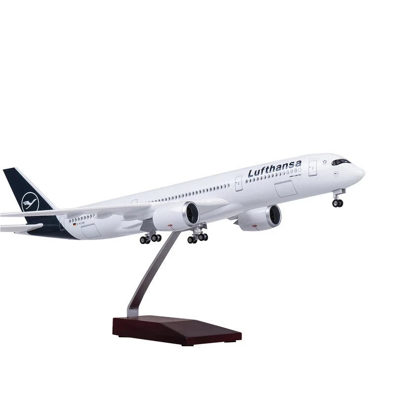 Lufthansa Plane Model A350 47CM Plastic model toys for children With lights and wheels Collected Gift By Aviation