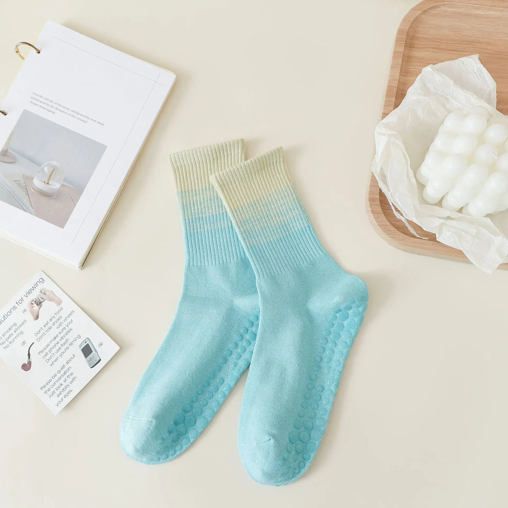 1 pair of women's gradient yoga socks, skipping rope sports socks, indoor non slip floor socks, and mid length socks