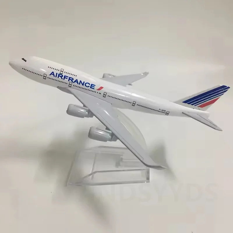16CM 747 boeing model Series Plane Model Toy Alloy Metal Toys and Hobbies Diecast Airplanes Building Kit with Wheels Planes