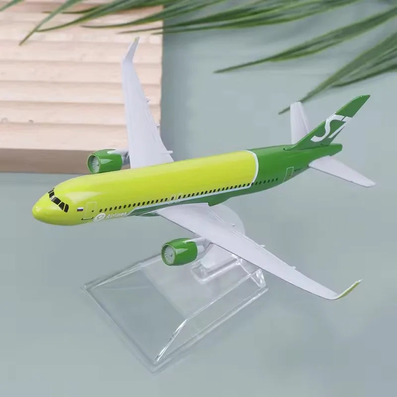 Alloy Model 16cm Airbus A320 Siberia Russia S7 1:400 Scale Metal  Aircraft Replica Diecast Model Aviation Plane Collectible Toys