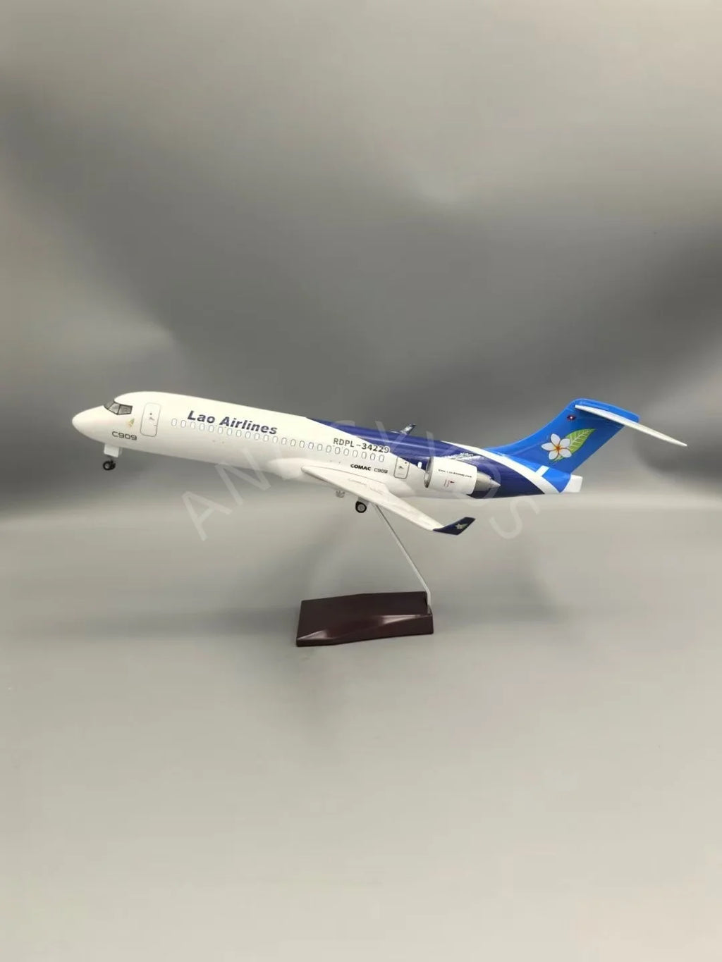 1/70 Scale Airplane Model C909 Lao Airline Model Aircraft Resin 47.5cm Airplane Kids Airbus Toy With Wheel Landing Gear for Toys