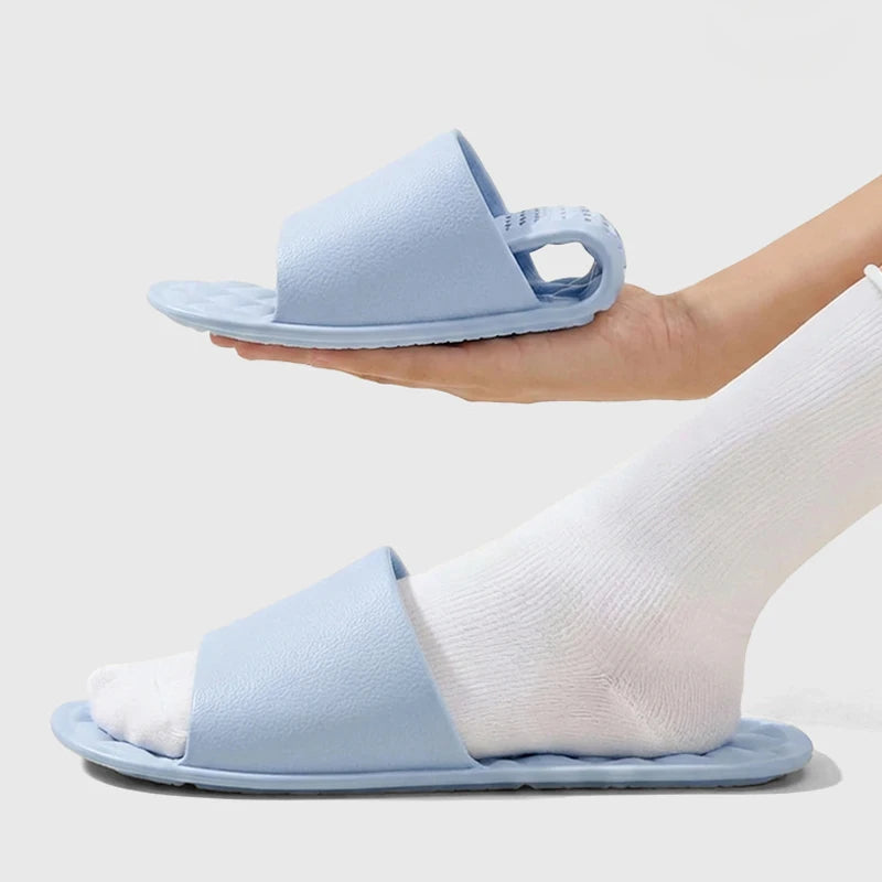 New Portable Folding Slippers Women Bath Shoes Anti-Slip Travel Couple Lightweight Detachable Home Slippers Summer Flat Sandals