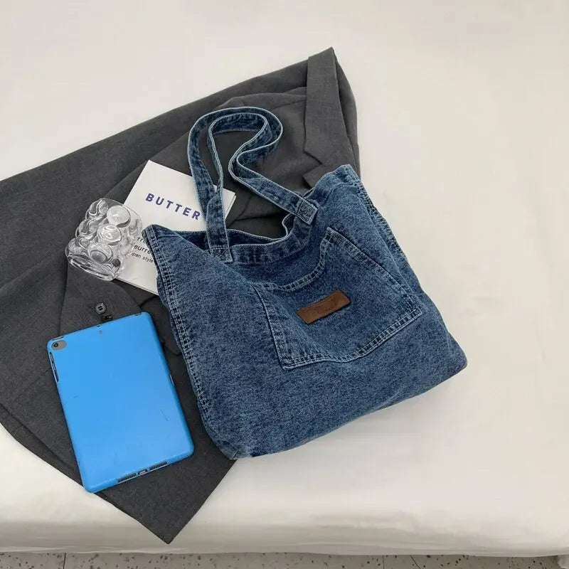 Stylish Light Blue Denim Tote Bag for Women Large Capacity, Zipper Closure, Casual Shoulder Handbag with Multiple Compartments