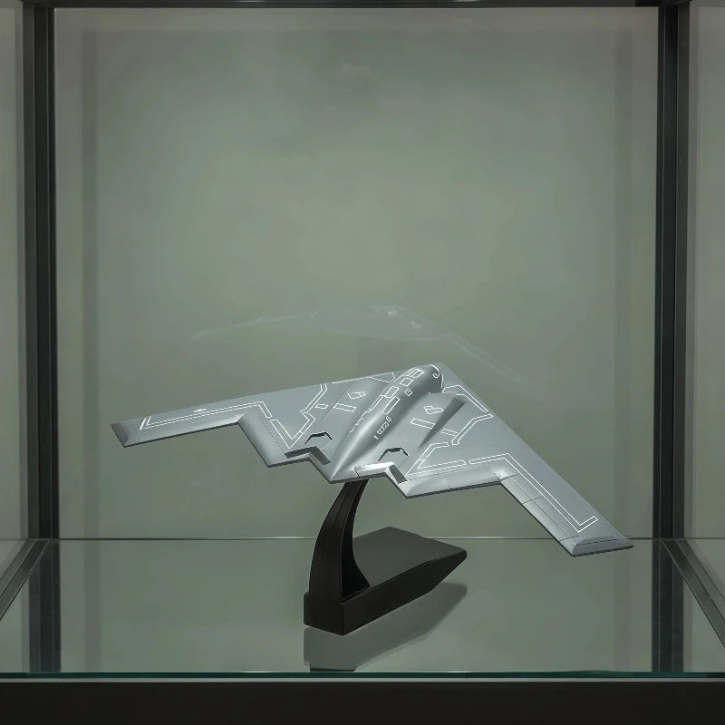 1/200 US B-2 Spirit Stealth Strategic Bomber Alloy Finished Model With Retractable Landing Gear Desktop Ornament For Collectors