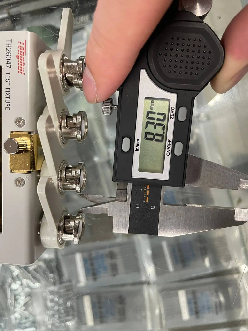 Tonghui TH26047 Small Spacing Test Fixture/High Precision Test Fixture/Applicable to LCR Digital Bridge Series