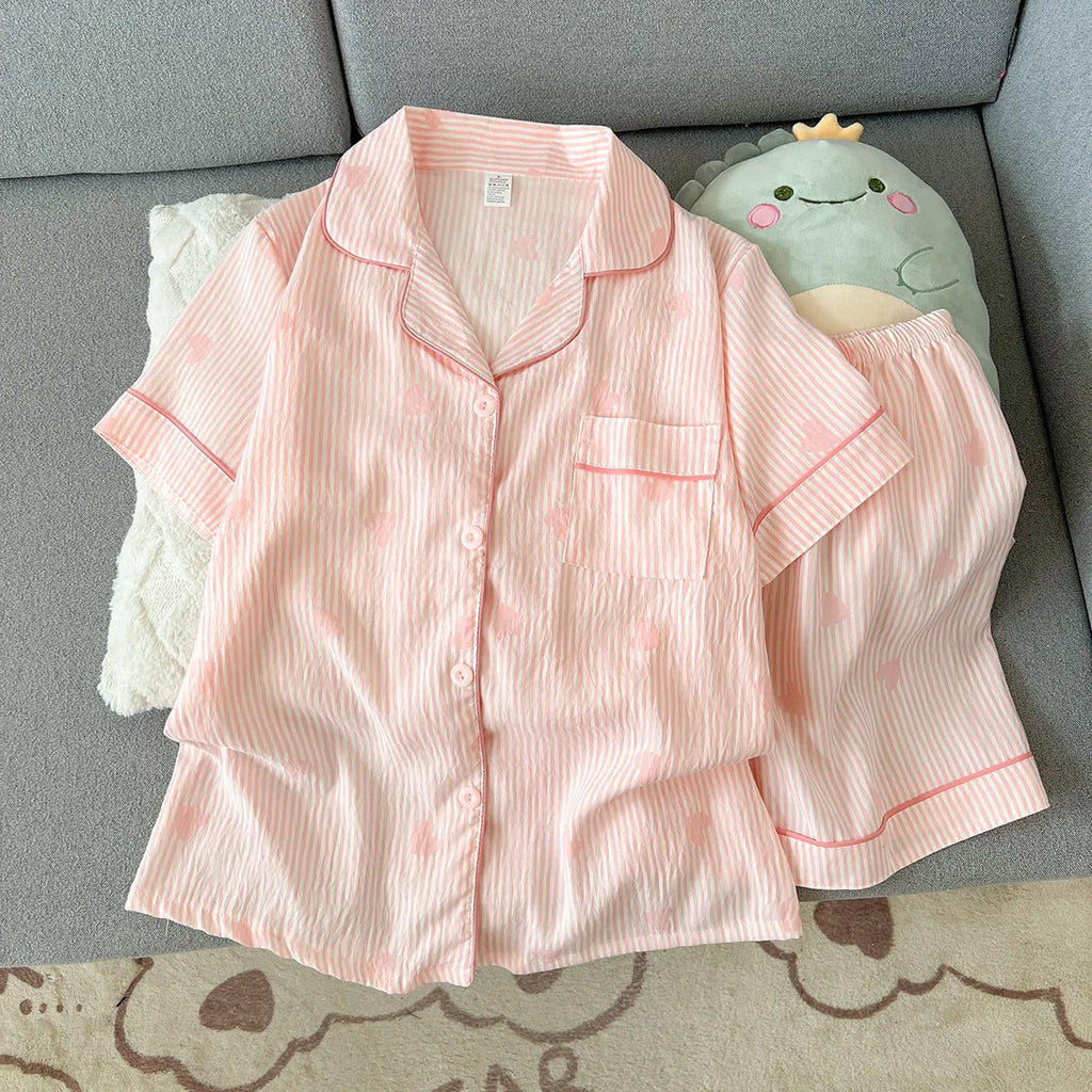 Women's Summer Pajamas, Thin Striped Heart-Shaped Pattern Short-Sleeved Shorts, Sweet and Cute, Can Be Worn Outside in Summer, Two-Piece Home Wear Set