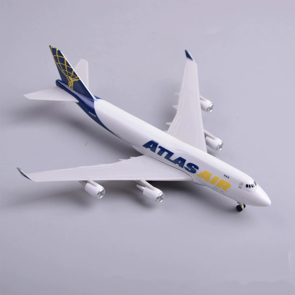 ATLAS AIR Cargo B747 Hatches Can Be Opened 20cm Scale Aircraft Model ABS Toys For Children Miniature Airplane Displays Gift