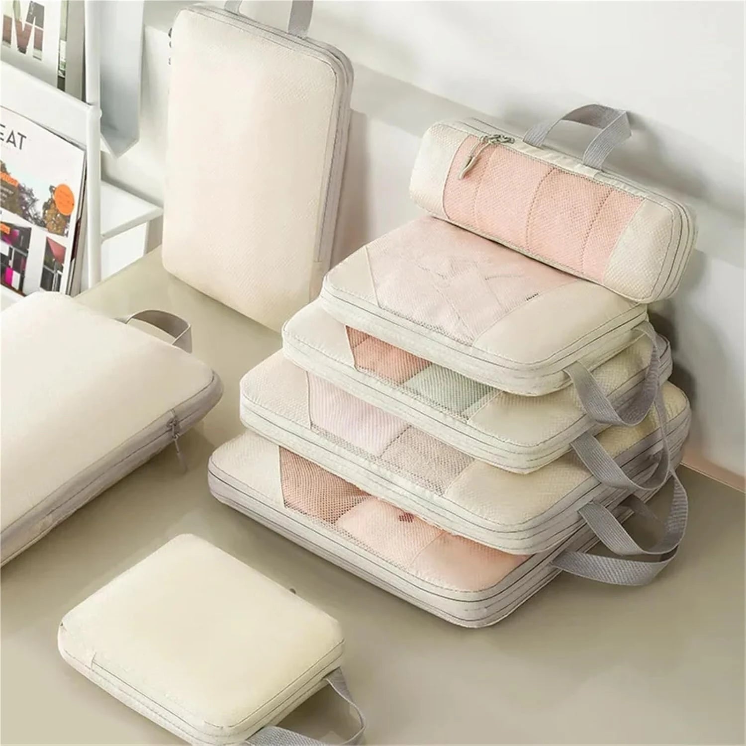 Mesh 4-Piece Set, Convenient for Business Trips and Travel Storage, Is a Practical Set That Saves Space for Travel