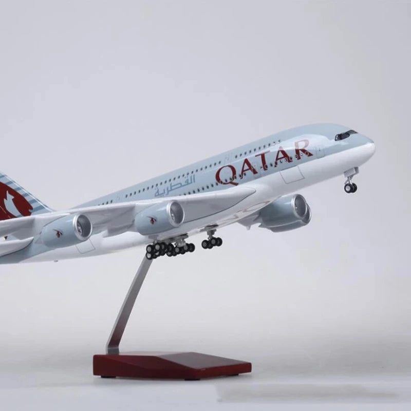 Qatar Airways 47cm 1/160 Scale Airbus A380 Aircraft Model With Light & Wheel Diecast Airplanes For Collection Display Or Gifts