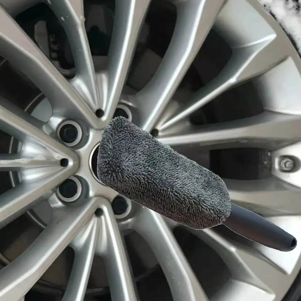 Microfiber Car Tire Brush - Effective Wheel Hub and Rim Cleaner - Perfect for Car Maintenance, Detailing, and Cleaning Supplies