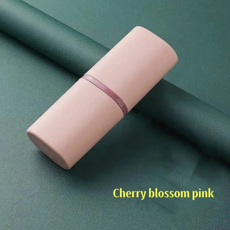 A simple travel toothbrush case, with a compact design that can easily hold the toothbrush and toothpaste