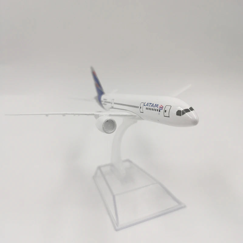 JASON TUTU 16CM LATAM Boeing 787 Aircraft Model Planel Airplane Diecast Metal Planes Collect Gifts