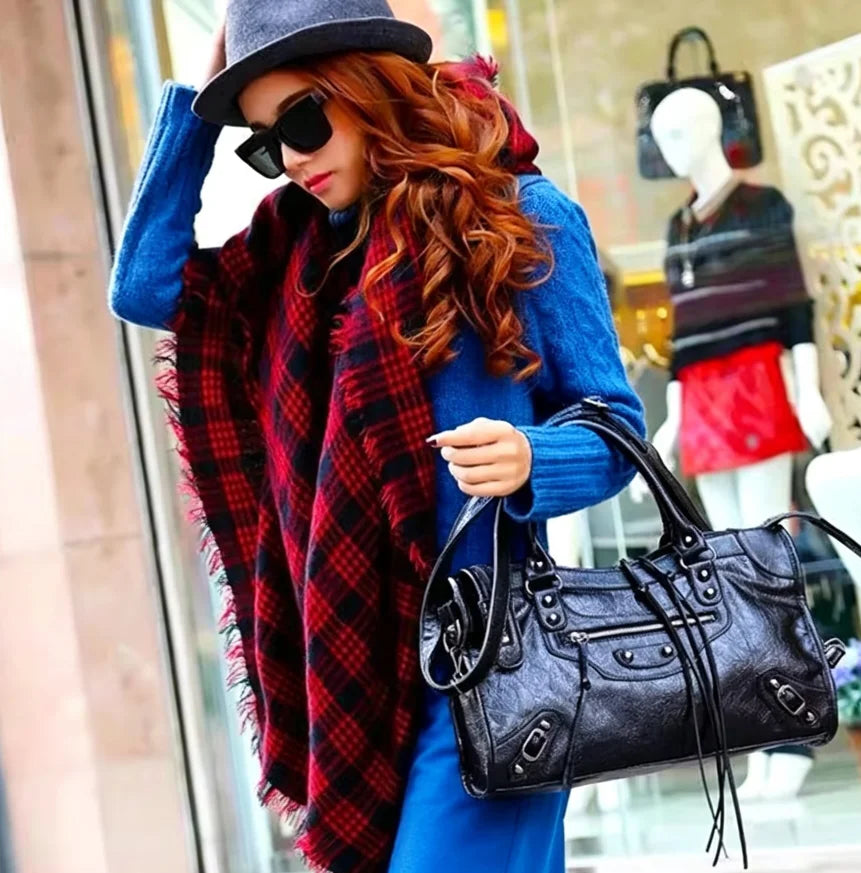 New Handbags European 2026 Tendency Fashion Motorcycle Women Bag Textured Niche Design Stylish Shoulder Crossbody Bag for Women
