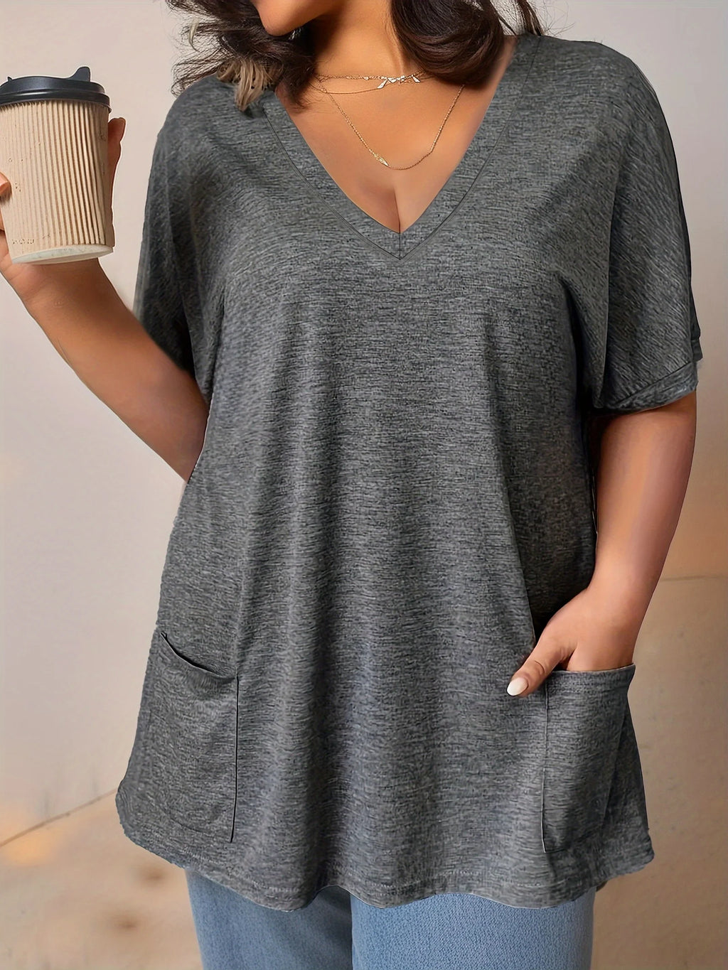 Plus Size Women's V-Neck Short Sleeve Casual T-Shirt with Front Pockets Comfortable and Stylish Top