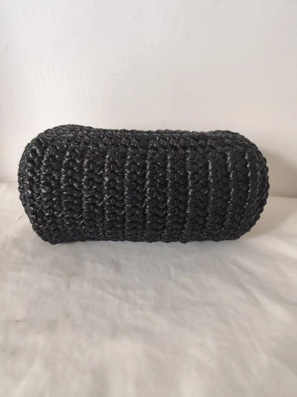Yiwu Yingzi Premium Glossy Leather Hand-Crocheted Bag, Elegant Versatile Black Woven Clutch Bag, Commuter Underarm Bag