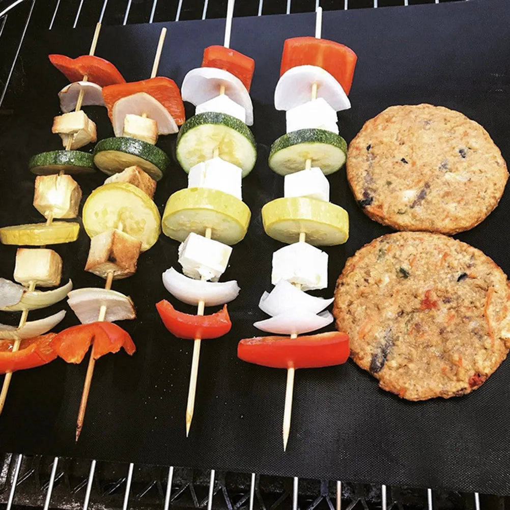 Non-Stick Bbq Grill Mat Reusable Heat Resistant Glass Fiber Grill Sheet for Vegetables Fish Bacon Kebabs Dishwasher Safe Oven