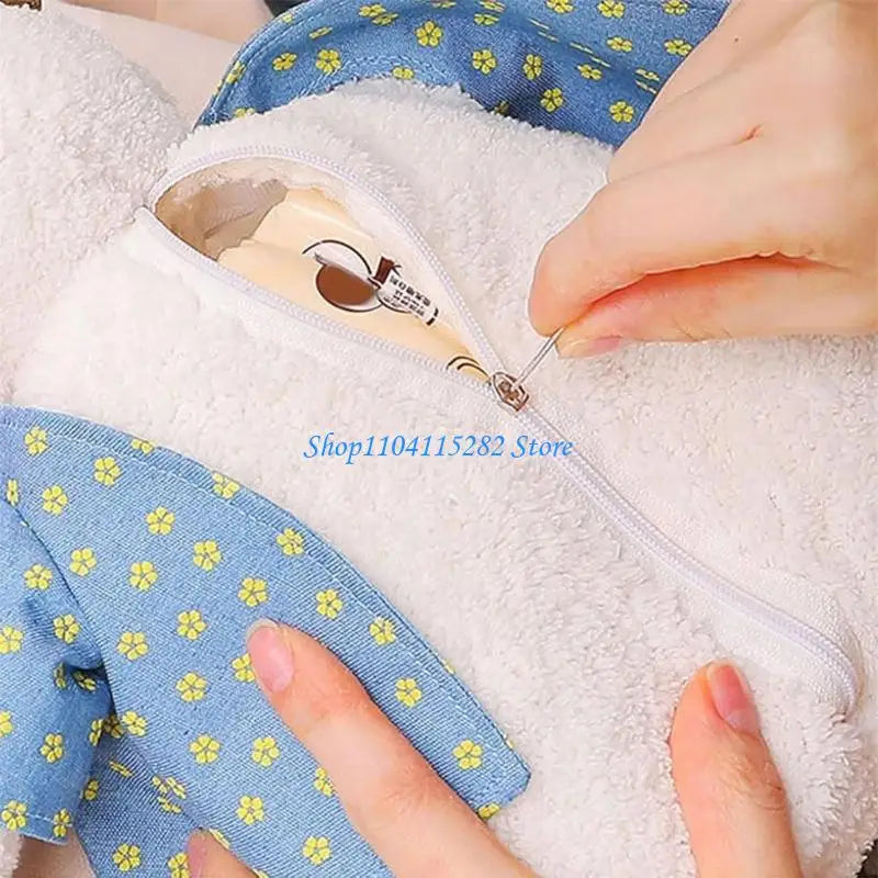 Car Headrest Tissue Box Car Interior Accessories Duck Animal Pattern Paper Case Hanging Napkin Holder Tissue Dispenser
