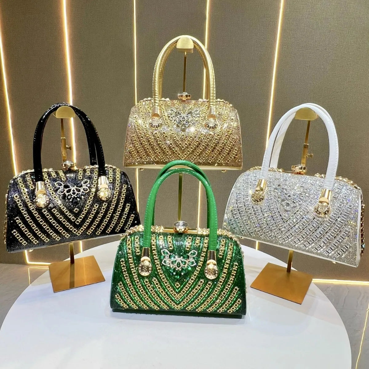Shiny dinner bag, diamond-encrusted messenger bag, large-capacity high-end light luxury handbag, women's bag.