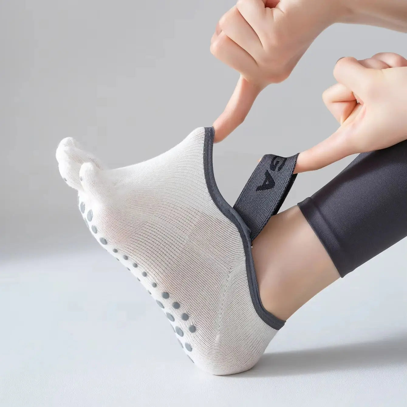 Women's gradient colored yoga non slip socks, professional non slip boat socks, Pilates breathable sports fitness socks