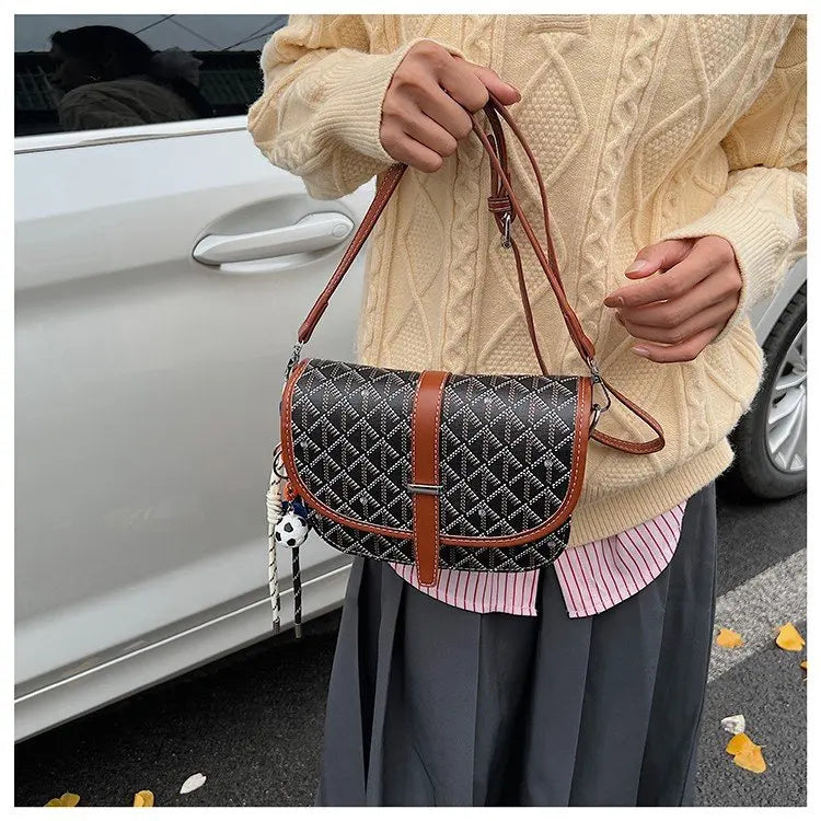 Luxury Fashion-Forward Designer Diaper Bag Women Large Capacity Tote Elegant Leather Crossbody Handbag For A Statement Look