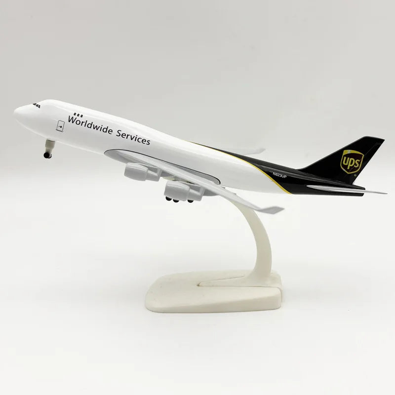 20cm Metal Model Planes B747 UPS Cargo Airways Diecast 1/300 Scale Miniature Airplane Kit With Stand Aviation Souvenir Ornaments