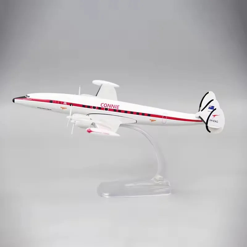 1:125 Scale QANTAS CONNIE L-1049 Airlines ABS Plastic Airplane Model Aircraft Plane Model Toy With Base Collection Display