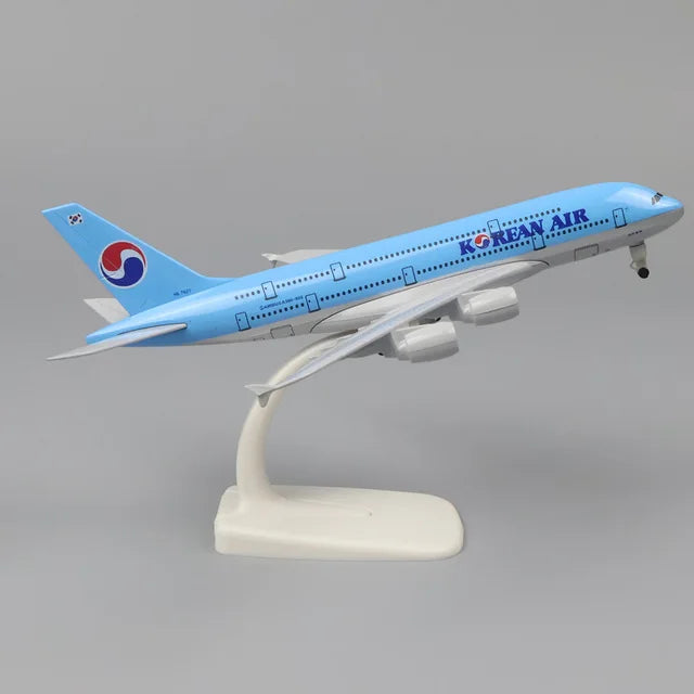 20cm A330 Beluga Xl Model Airplanes A380 A350 Md11 Toy Planes Replica Alloy Material W Wheels Landing Gears Children Toys Gift