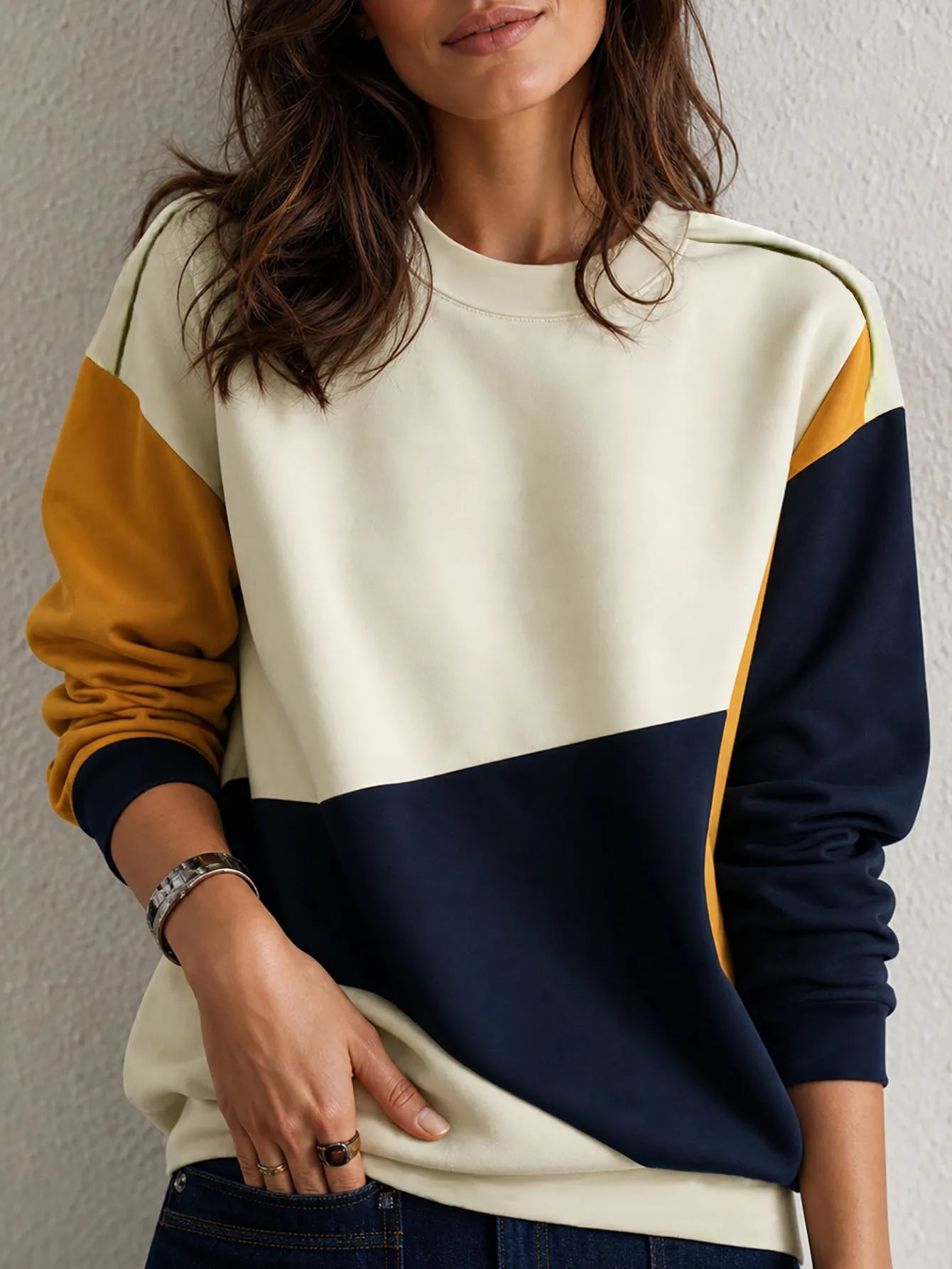 Autumn and Winter Women's Fashionable Color-Blocking Artistic Geometric Patterned Casual Commuting Sweatshirt