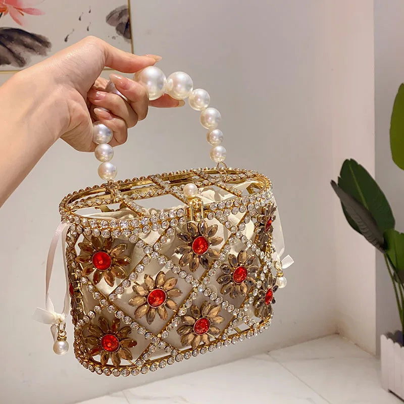 Luxury Hollow Out Metal Cage Bag Crystal Diamond Clutch Purse For Wedding Party Women Handbag Glitter Rhinestones Evening Bag