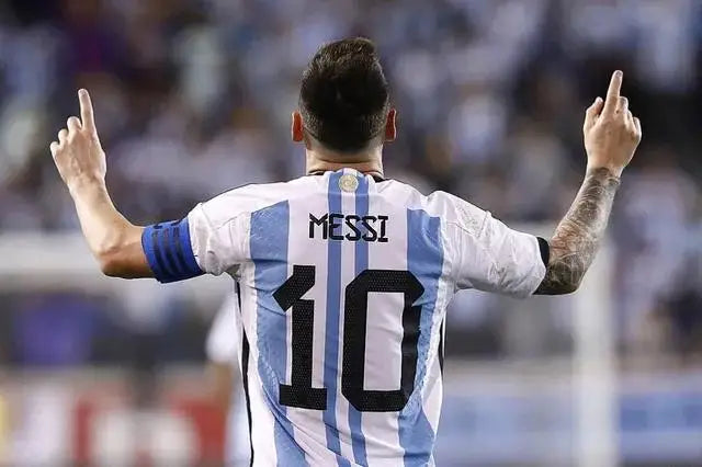 Lionel Messi Soccer Legend Canvas Wall Art Poster  Perfect Home Decor Gift for Football Fans and Clubs HighQuality Prints for Li