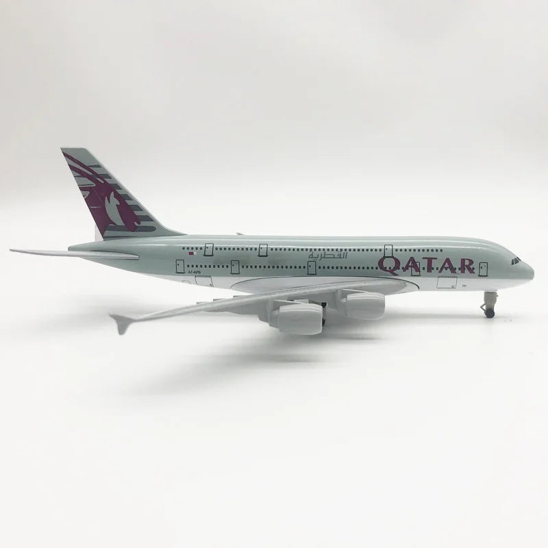 16CM/20CM Diecast Alloy Model Qatar A380 Airlines Aircrafts With Stand Landing Gear Collection Display Airplanes Gifts Fans