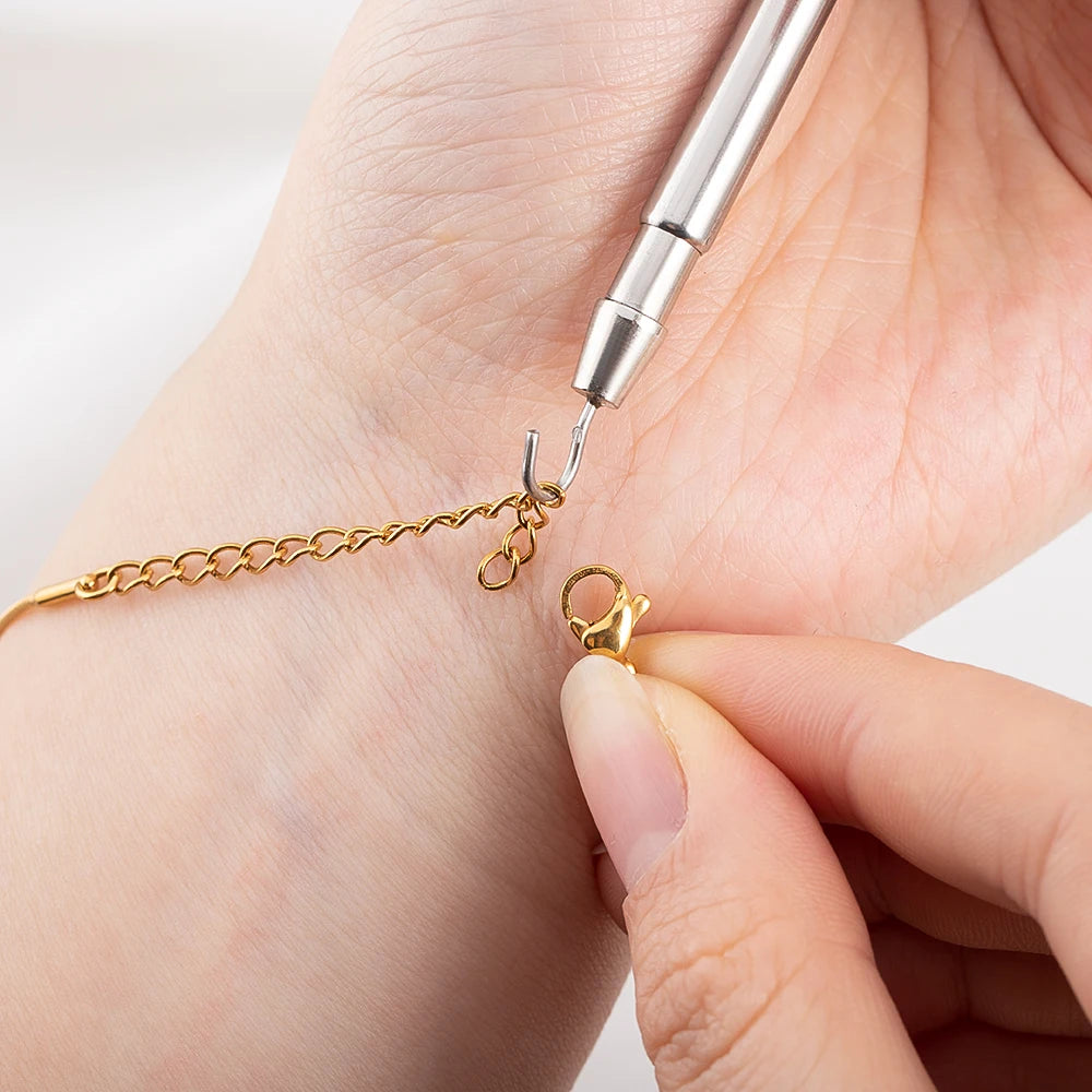 1P Help Wear Bracelet Tool Partner Jewelry Helper Fastening Aid Quickly Unfasten Hooking Equipment Plier Clasps Tie Zipper Craft