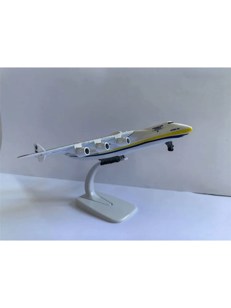 2026 New 1/400 Scale 20CM Diecast Metal Alloy Ukraine Antonov An-225 "Mriya" Airplane Model Replica Model Toy Collection Display