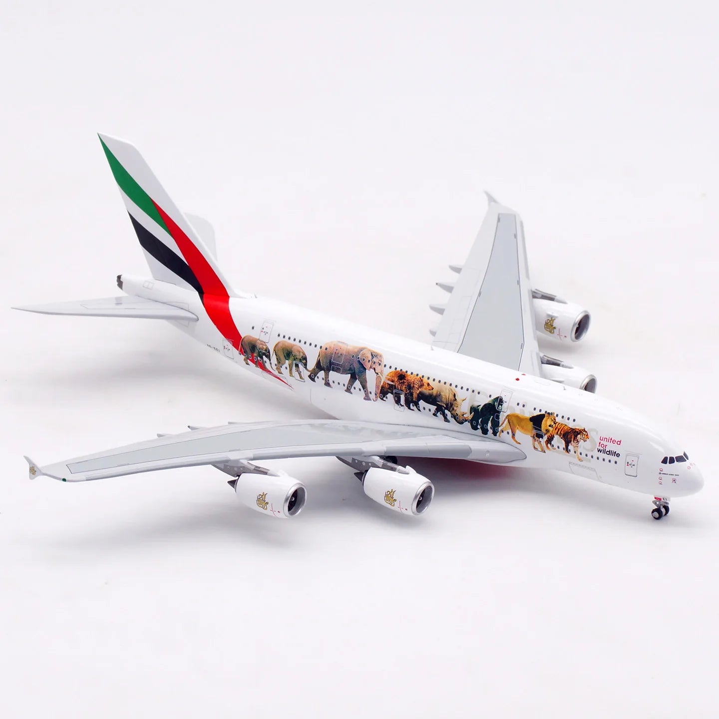 XB0011 Alloy Collectible Plane Gift Aviation 1:400 Emirates Airways Airbus A380 Diecast Aircraft Jet Model A6-EEI Tractor+Stand