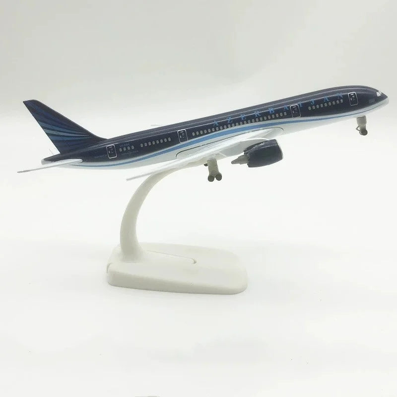 1/400 Scale 20CM Alloy Antonov An-225 "Mriya" A380 330 747 777 Airplane Diecast Model Child Toy For Gift Collectible Miniatures