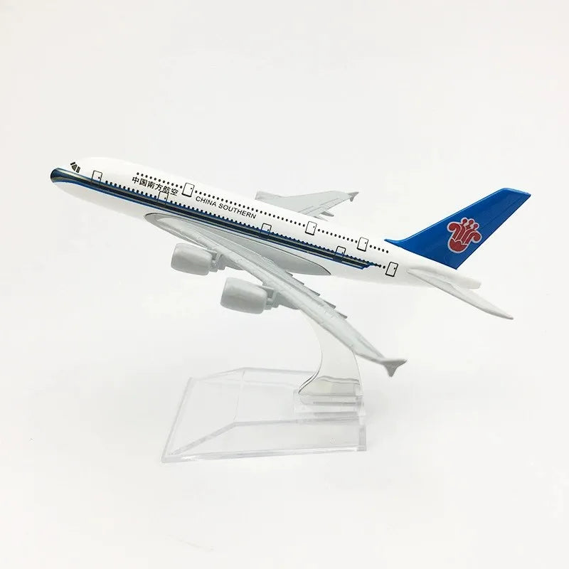 Emirates A380 1/400 Scale Aircraft Metal 16CM Miniature Airplane Diecast Model A380 Series Planes for Collections and Displays
