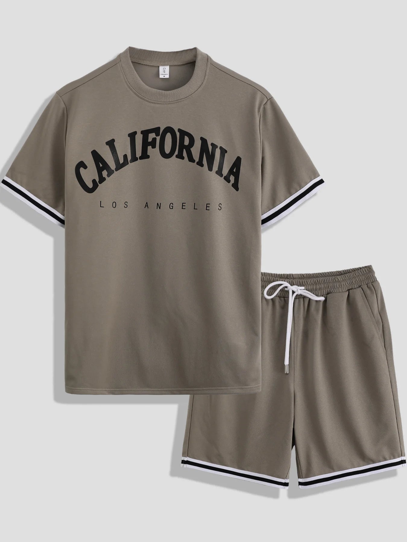 American-Style Campus Retro Style Men's Two-Piece Set, Letter-Printed T-Shirt and Shorts, Khaki Casual Loose-Fit Men's Summer Casual Sports Outfit