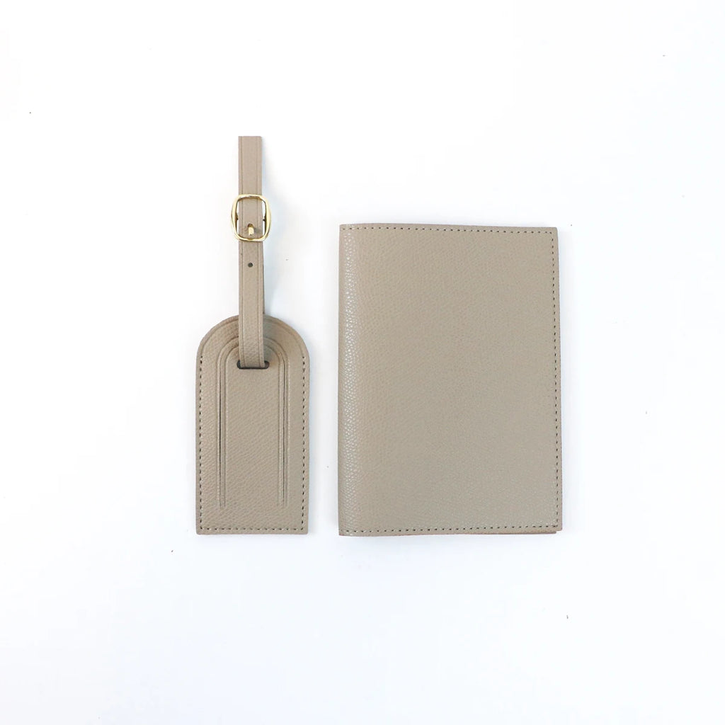 Customized letter pu leather anti-loss luggage tag + two-piece set for travel document and passport holders