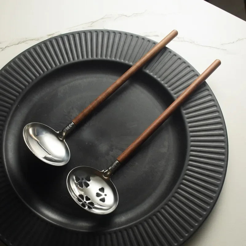 Japanese Wooden Handle Soup Spoon 304 Stainless Steel Mini Strainer Spoon Spatula Hot Pot Ladle Tableware Colander Cooking Tools
