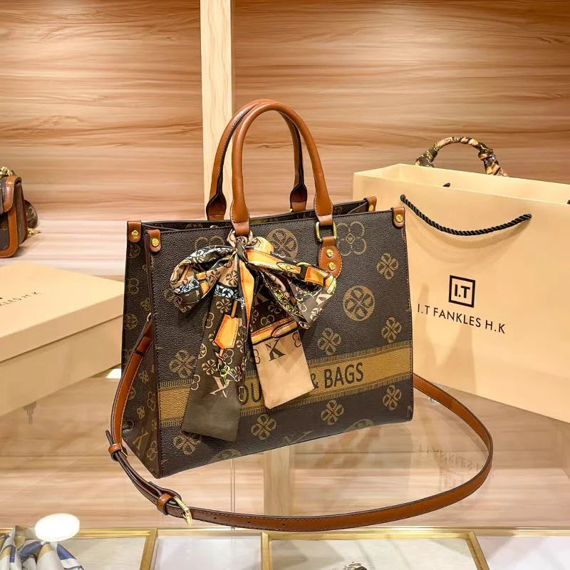 Luxury Brand Famous Designer Leather Diaper Bags For Women Elegant Classic Large Capacity Minimalist Shoulder Bag Paris