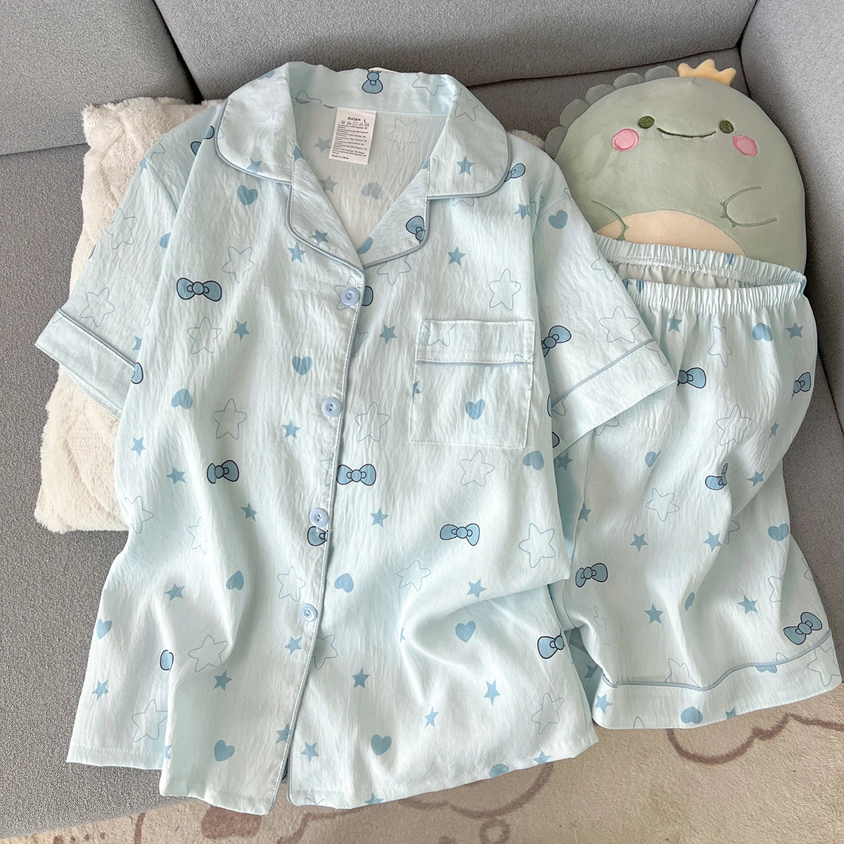 Women's Summer Thin Pajamas with Heart-Shaped Bow Pattern, Short-Sleeved Shorts, Sweet and Cute, Can Be Worn Outside in Summer, Two-Piece Home Wear Set