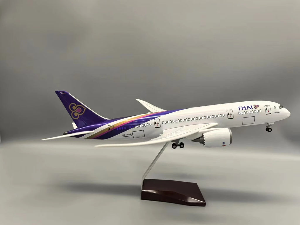 Scale Aircraft B787 Thailand Airways Model Plane 43cm Diecast Airplane Resin With Lights And Wheels Boys Collectible Miniatures