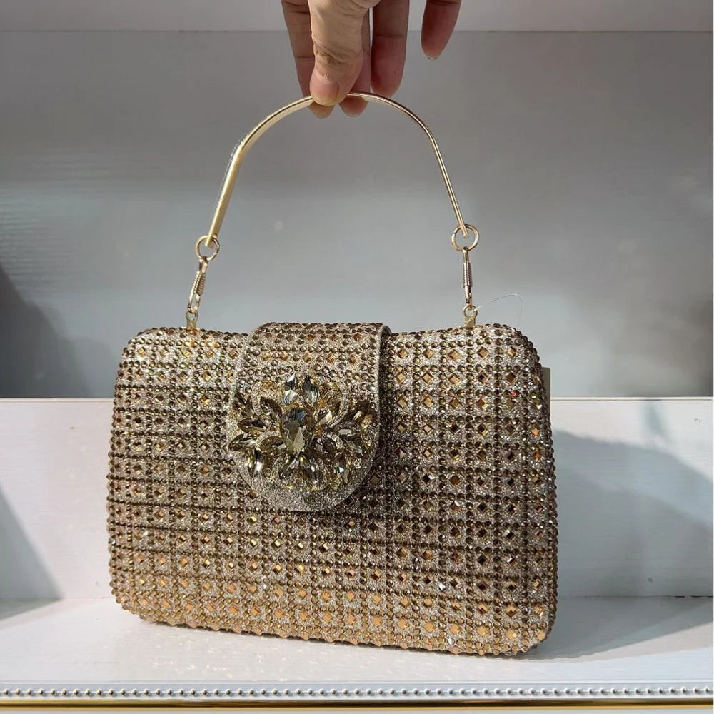 Luxury Sparkling Rhinestone Clutch Bag Crystal Evening Purse with Metal Handle Diamond Chain Handbag for Wedding Party Dinner