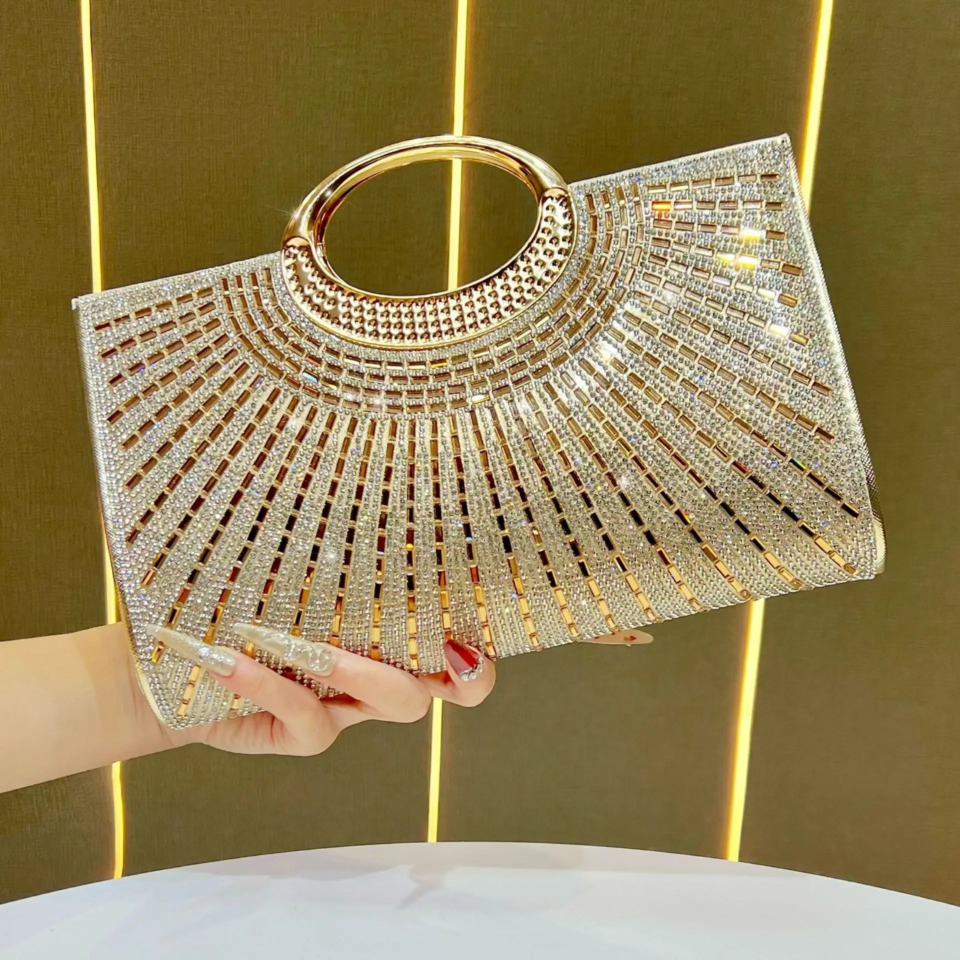 Handbag Diamond Enlaid Light Luxury Dinner Bag Fashion Rhinestone Chain Bag Premium Messenger Bag