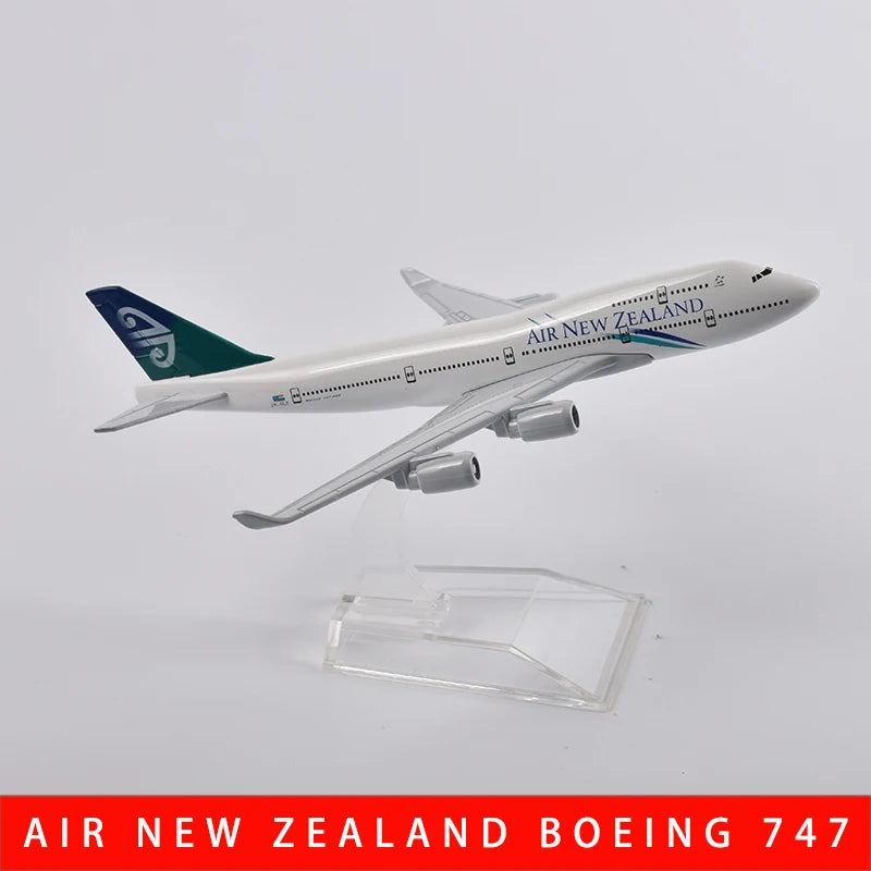 JASON TUTU 16cm Gulf Air Boeing 787 Plane Airplane Model Aircraft Model Diecast Metal 1/400 Scale Planes Gift Collection