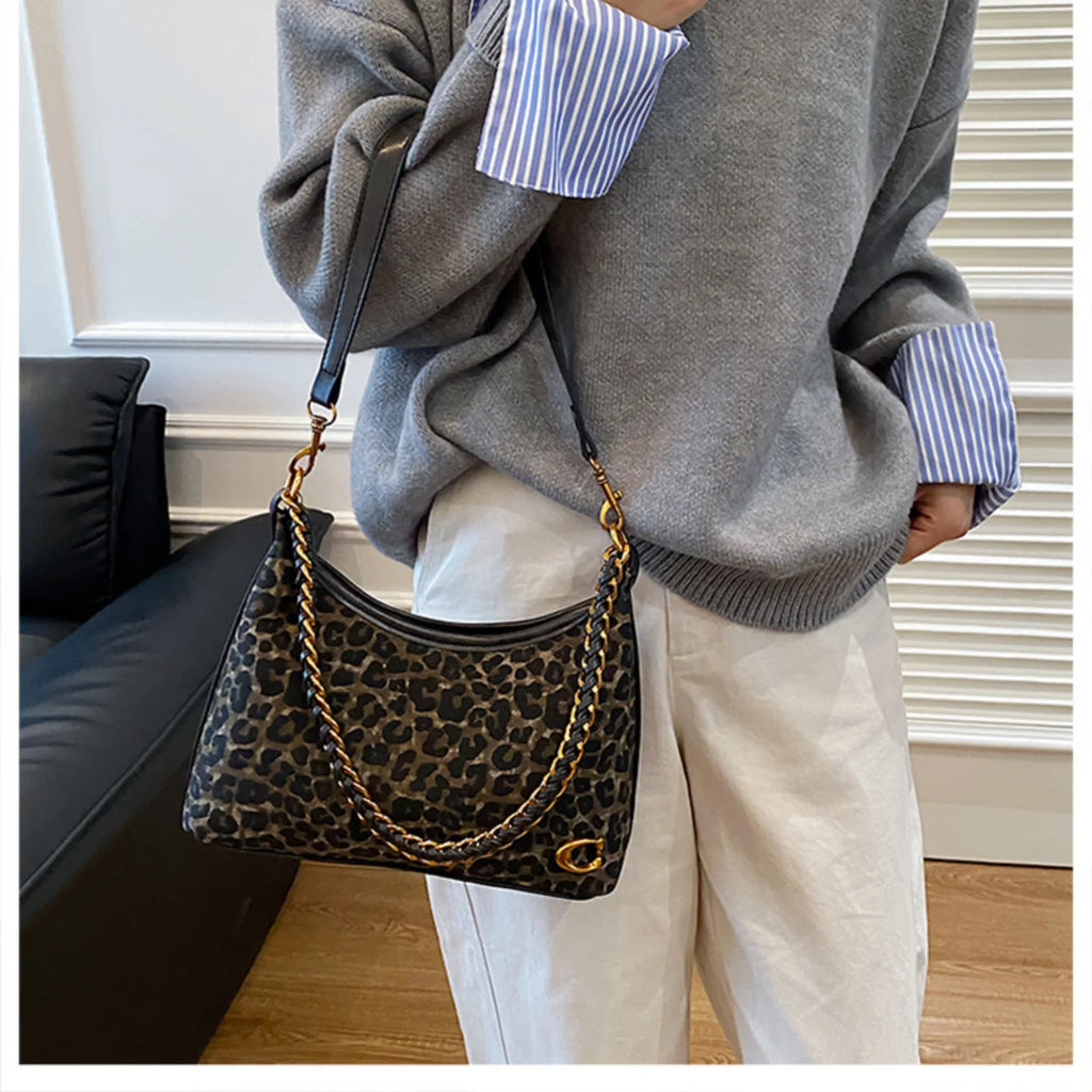 Women's Y2K Leopard Print Chain Crossbody Bag Unique Design Fashion Handbag Single Shoulder Bag for 2026 Trendsetters