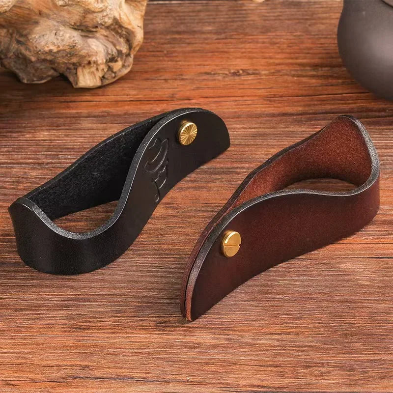 Genuine Leather Pipe Stand Holder - Retro Embossed Tobacco Pipe Rest with Brass Button for Smoking Pipe (Brown/Black)