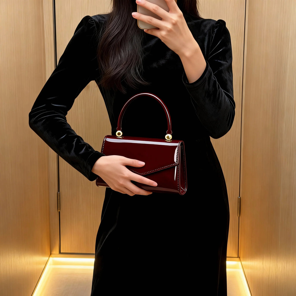 New vintage high-end evening bag with glossy texture, versatile handbag for all kinds of formal party dresses.