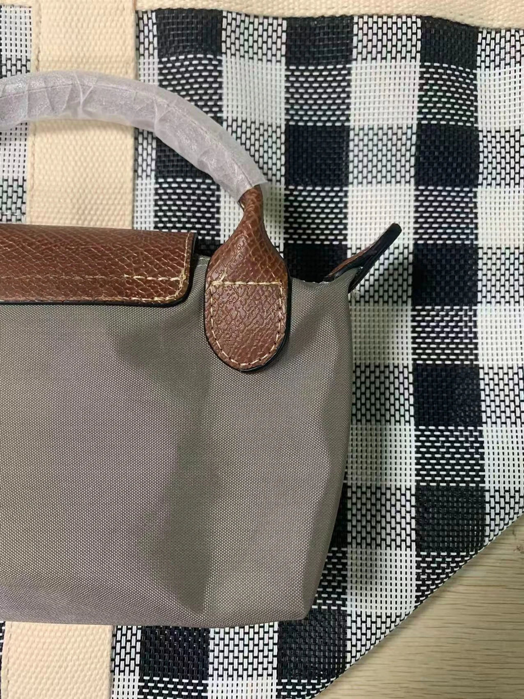 Trendy Style 2026 High-Quality Dumpling Skin Nylon Handbag, Crossbody Bag, Mini Coin Purse, Delicate and Compact Women's Bag
